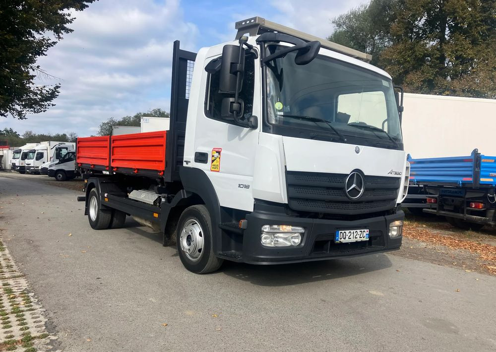 Mercedes-Benz Atego kiper wywrotka blokada mostu - Truk jungkit: gambar 2 Mercedes-Benz Atego kiper wywrotka blokada mostu - Truk jungkit: gambar 2