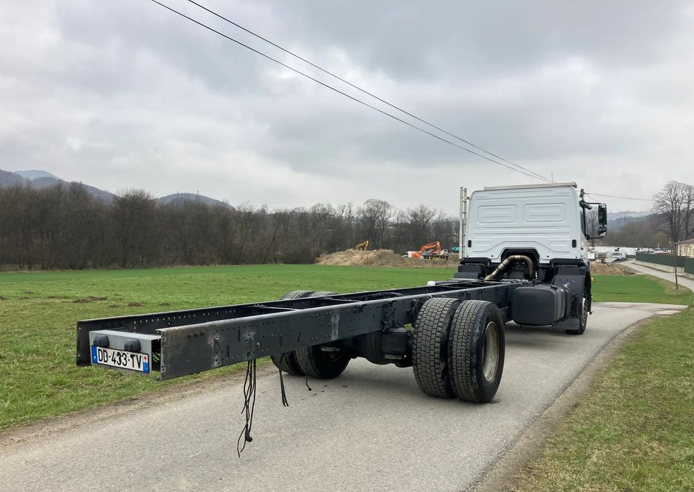 Mercedes-Benz Mercedes Axor 1829 Rama do zabudowy kiper beczka hakowiec laweta - Truk sasis: gambar 4 Mercedes-Benz Mercedes Axor 1829 Rama do zabudowy kiper beczka hakowiec laweta - Truk sasis: gambar 4