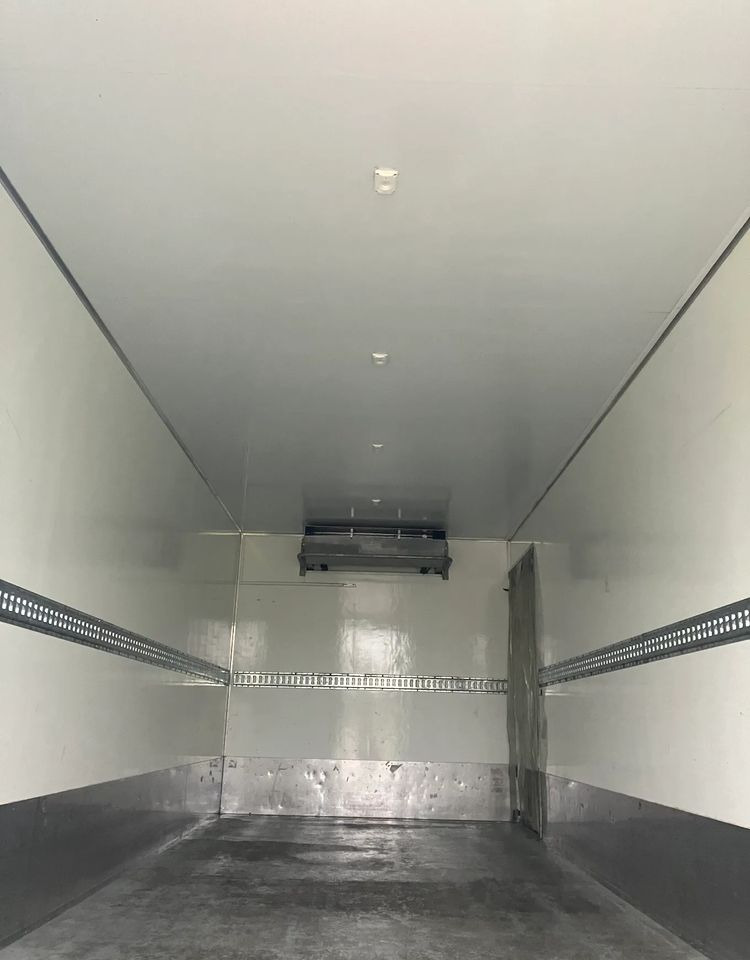 Renault Renault Gama D 240 chłodnia izoterma - Truk berpendingin: gambar 5 Renault Renault Gama D 240 chłodnia izoterma - Truk berpendingin: gambar 5