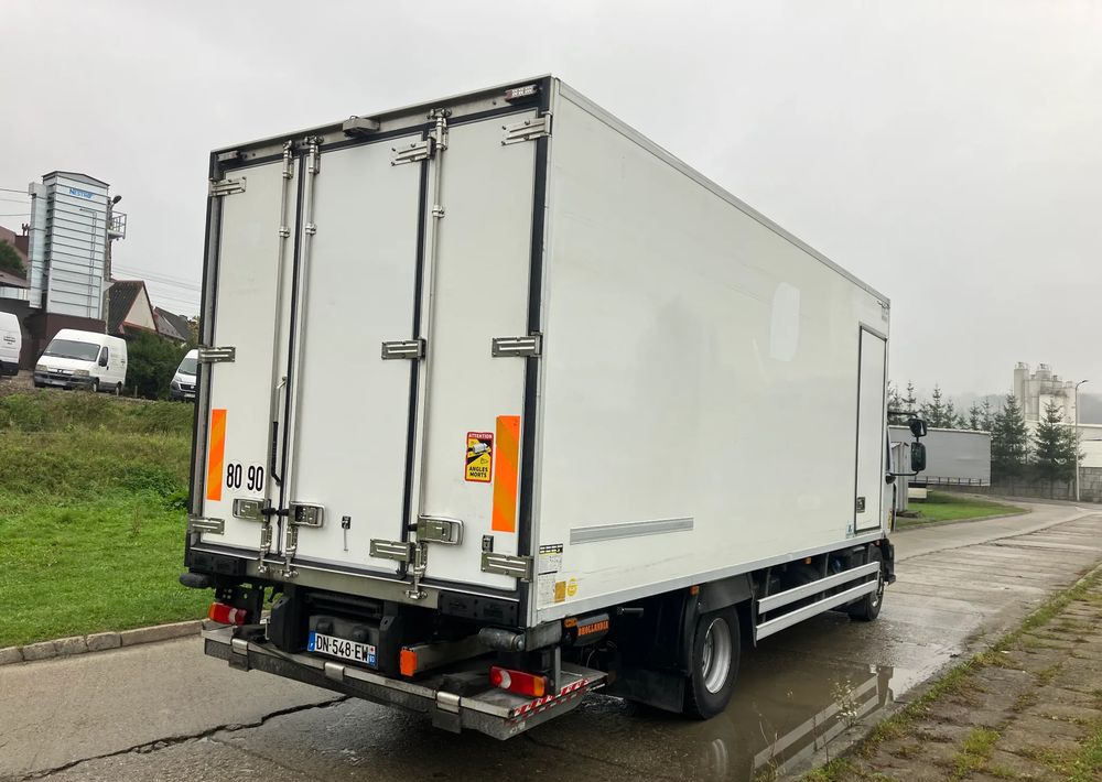 Renault Renault Gama D 240 chłodnia izoterma - Truk berpendingin: gambar 3 Renault Renault Gama D 240 chłodnia izoterma - Truk berpendingin: gambar 3