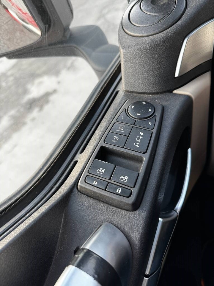 Truk derek MAN TGX 26.500 6X2-4LL: gambar 19 Truk derek MAN TGX 26.500 6X2-4LL: gambar 19