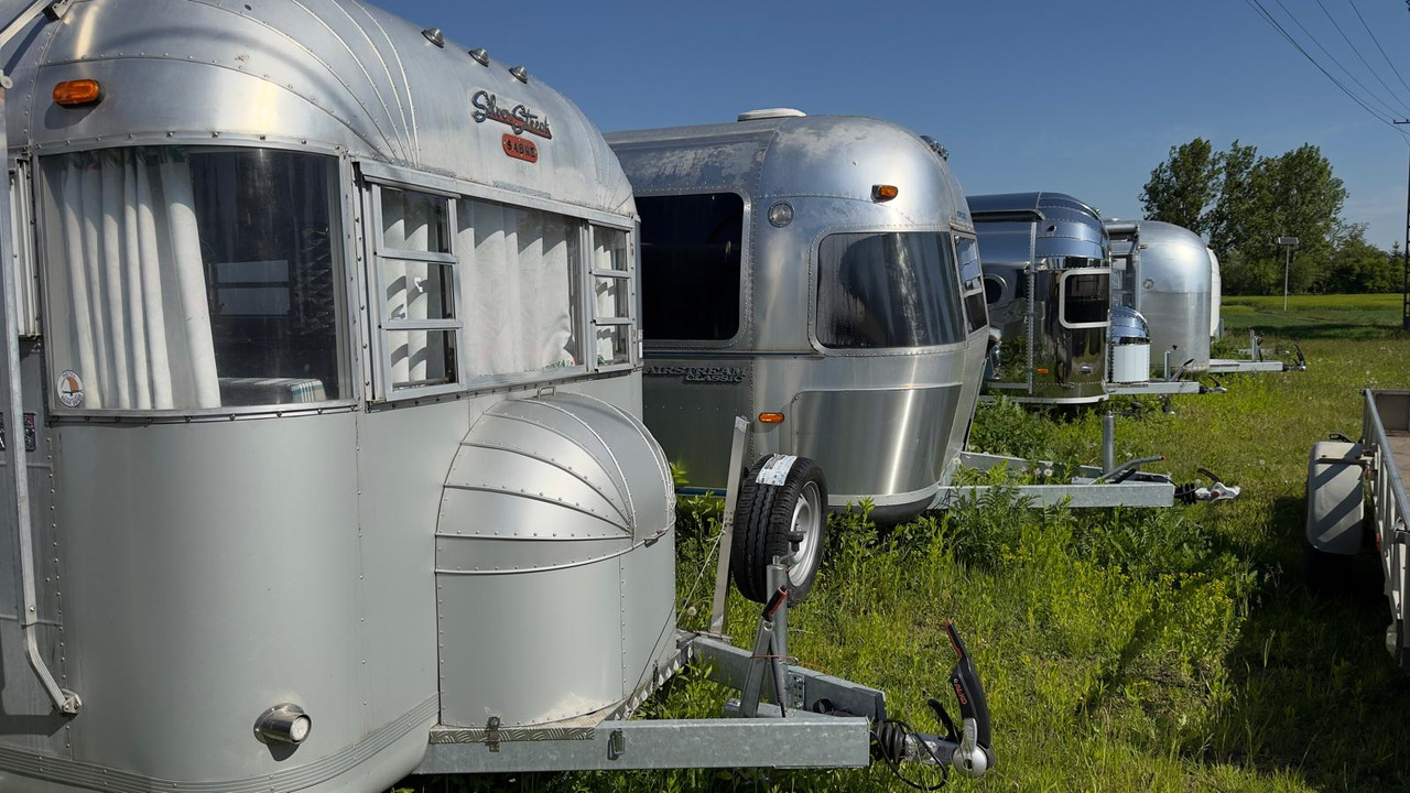 1992 Airstream Classic 1992 Airstream Classic – Fully Rebuilt Vintage Travel Trailer - Trailer penjual: gambar 3 1992 Airstream Classic 1992 Airstream Classic – Fully Rebuilt Vintage Travel Trailer - Trailer penjual: gambar 3