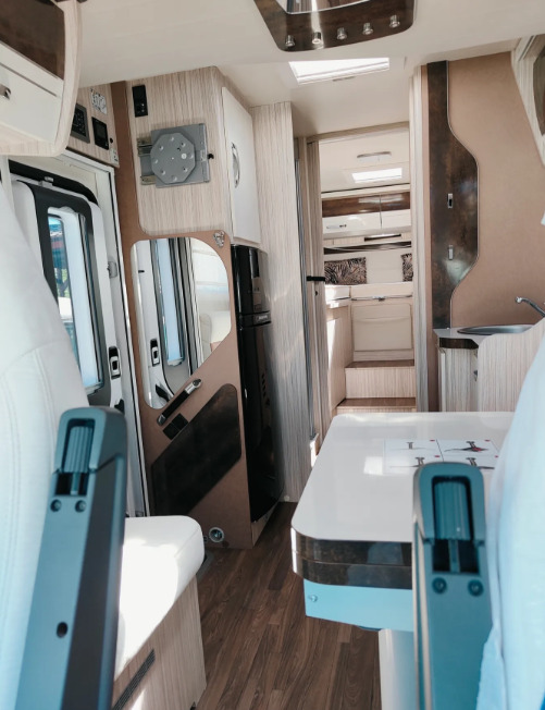 Leasing Elnagh Elnagh T-Loft 532 WINTER Alarm Solar Camera Air Conditioning Truma Diesel E  Awning Remis Retrofitted Elnagh Elnagh T-Loft 532 WINTER Alarm Solar Camera Air Conditioning Truma Diesel E  Awning Remis Retrofitted: gambar 25