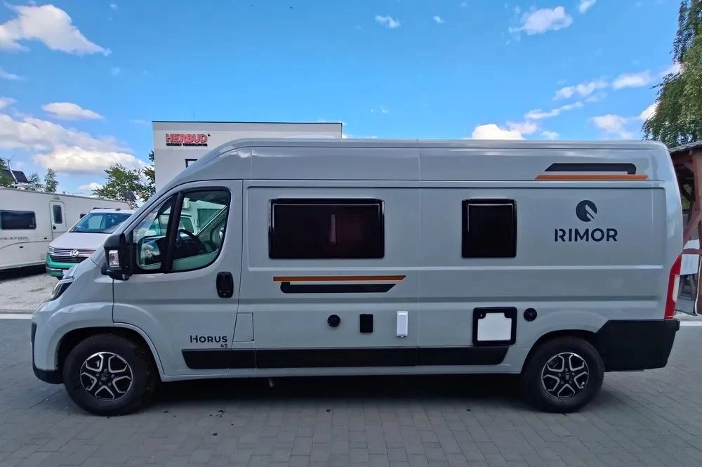 Fiat Ducato Rimor Horus 45 NEW AUTOMAT Grau Truma Diesel Lampen FULL LED 4-Sitzer - Mobil kemping: gambar 3 Fiat Ducato Rimor Horus 45 NEW AUTOMAT Grau Truma Diesel Lampen FULL LED 4-Sitzer - Mobil kemping: gambar 3