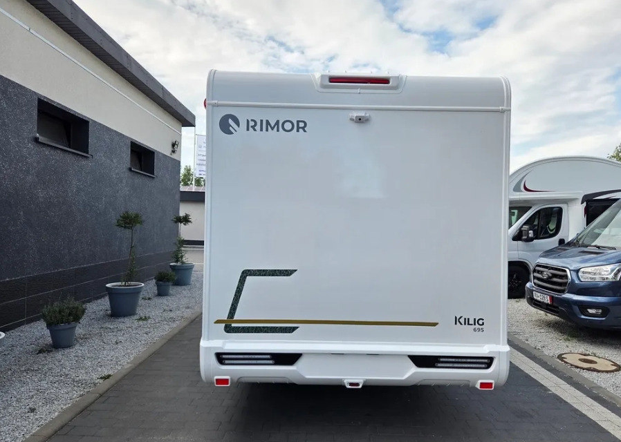 RIMOR Rimor KILIG 695 NEW Retrofitted 5-Passenger Winterized Camera Navigation - Mobil kemping: gambar 4 RIMOR Rimor KILIG 695 NEW Retrofitted 5-Passenger Winterized Camera Navigation - Mobil kemping: gambar 4