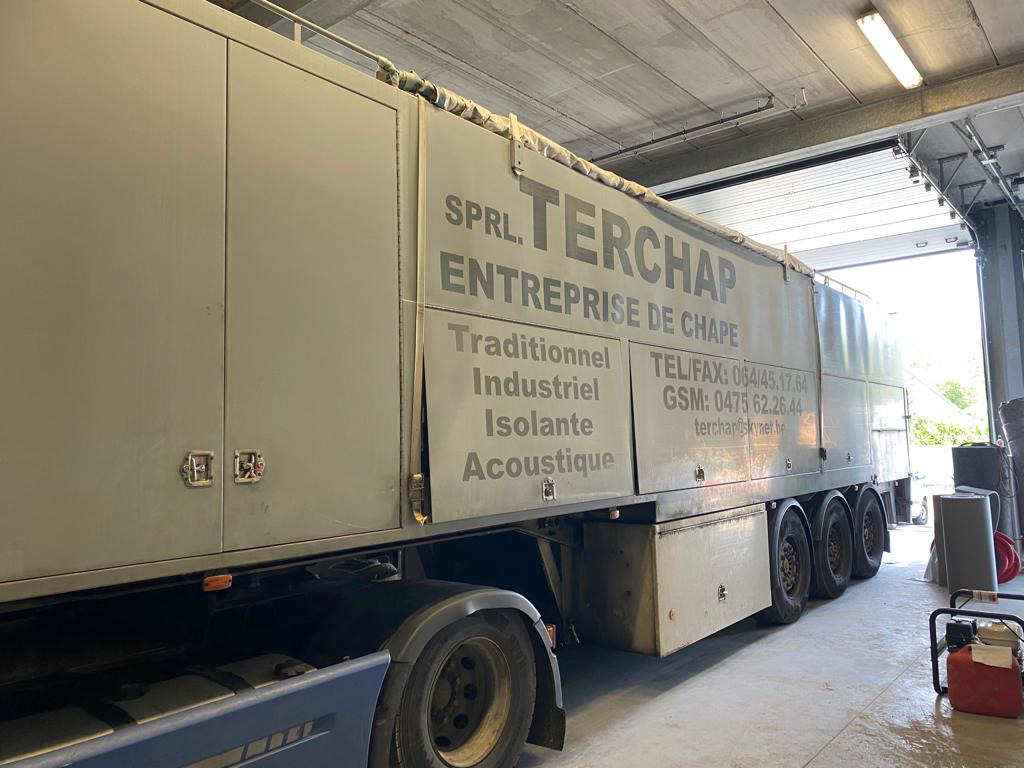 Mcmachine KWB SEMI REMORQUE A CHAPE Mcmachine KWB SEMI REMORQUE A CHAPE - Semi-trailer: gambar 2 Mcmachine KWB SEMI REMORQUE A CHAPE Mcmachine KWB SEMI REMORQUE A CHAPE - Semi-trailer: gambar 2