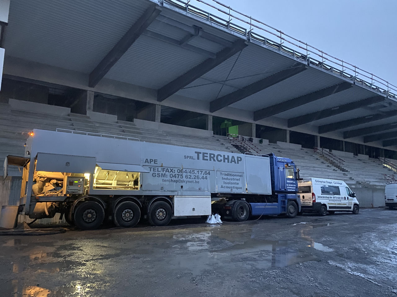 Mcmachine KWB SEMI REMORQUE A CHAPE Mcmachine KWB SEMI REMORQUE A CHAPE - Semi-trailer: gambar 3 Mcmachine KWB SEMI REMORQUE A CHAPE Mcmachine KWB SEMI REMORQUE A CHAPE - Semi-trailer: gambar 3