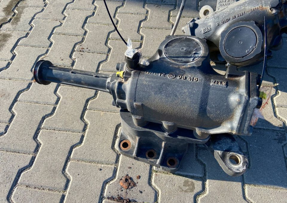 Kolumna kierownicza MAN TGX TGS euro 6 przekładnia - Kolom kemudi untuk Truk: gambar 2 Kolumna kierownicza MAN TGX TGS euro 6 przekładnia - Kolom kemudi untuk Truk: gambar 2