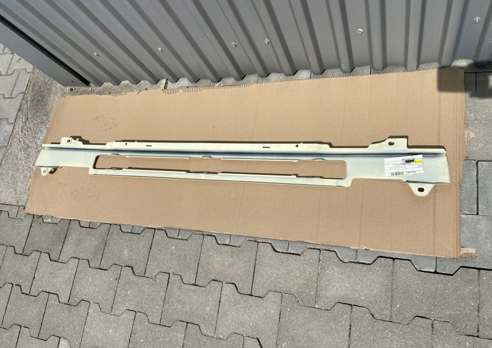 Listwa pod maskę Scani R NOWA maskownica łącznik - Bumper: gambar 1 Listwa pod maskę Scani R NOWA maskownica łącznik - Bumper: gambar 1