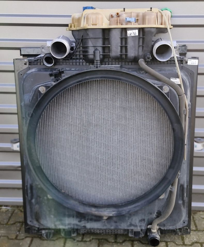 MAN TG3 TGX CHŁODNICA KOMPLET CHŁODNIC - Sistem pendingin: gambar 1 MAN TG3 TGX CHŁODNICA KOMPLET CHŁODNIC - Sistem pendingin: gambar 1
