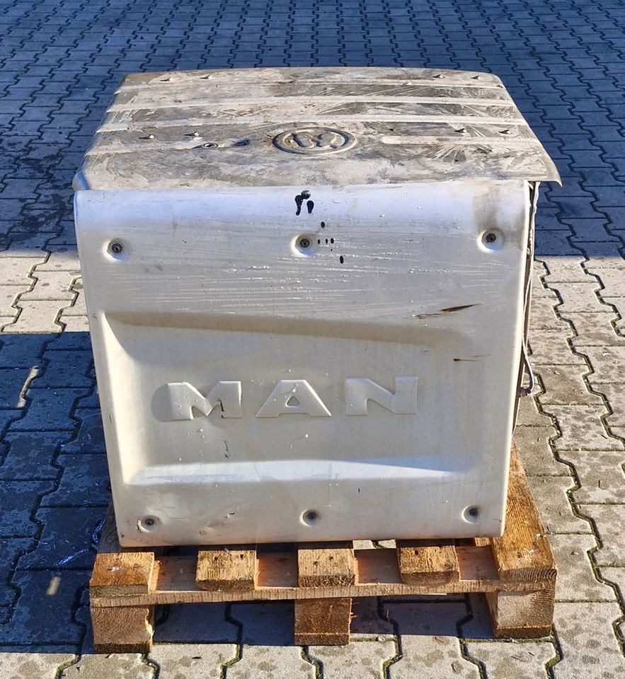 MAN TG3 TGX TGS KATALIZATOR TŁUMIK 81.151036182 81.151030164 - Konverter katalitik: gambar 1 MAN TG3 TGX TGS KATALIZATOR TŁUMIK 81.151036182 81.151030164 - Konverter katalitik: gambar 1