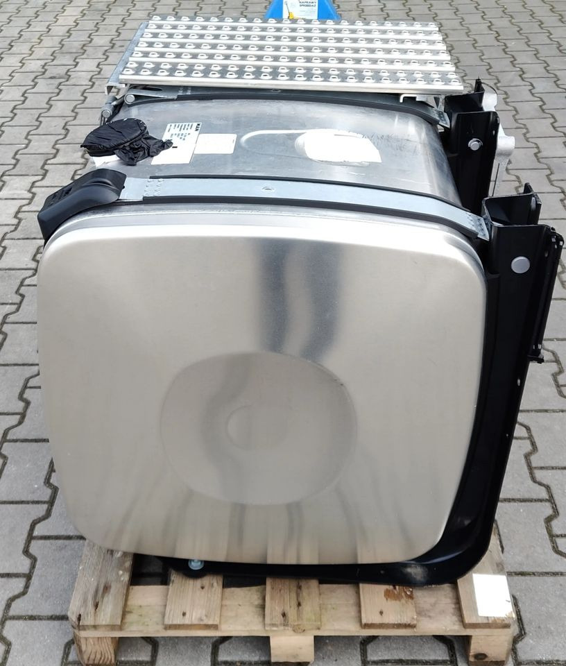 MAN TG3 TGX TGS ZBIORNIK PALIWA KOMPLETNY 460L NOWY - Tangki bahan bakar untuk Truk: gambar 4 MAN TG3 TGX TGS ZBIORNIK PALIWA KOMPLETNY 460L NOWY - Tangki bahan bakar untuk Truk: gambar 4