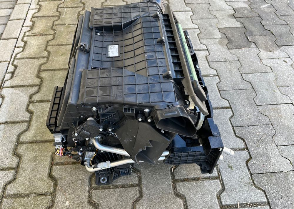 Nagrzewnica DAF XF 106 euro 6 lift dmuchawa - Pemanasan/ Ventilasi untuk Truk: gambar 4 Nagrzewnica DAF XF 106 euro 6 lift dmuchawa - Pemanasan/ Ventilasi untuk Truk: gambar 4