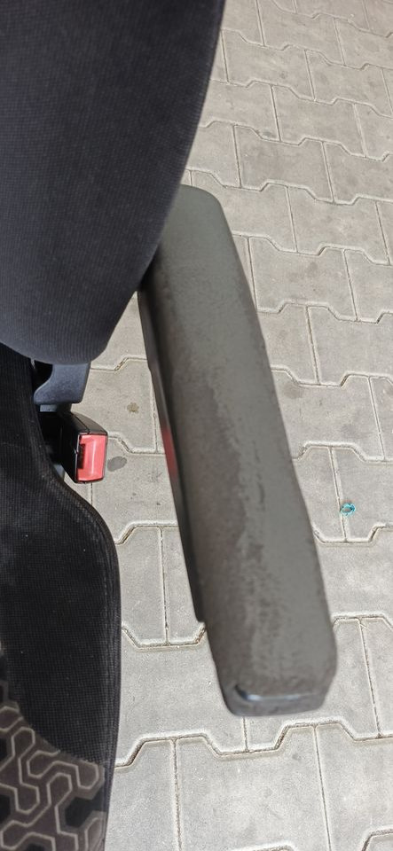 SCANIA R S FOTEL PASAŻERA FULL OPCJA - Tempat duduk: gambar 4 SCANIA R S FOTEL PASAŻERA FULL OPCJA - Tempat duduk: gambar 4