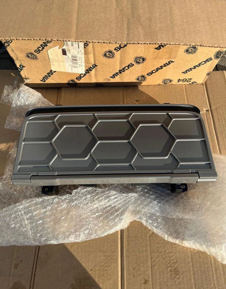 SCANIA R S STOLIK PÓŁKA 2841646 NOWY - Kabin dan interior: gambar 3 SCANIA R S STOLIK PÓŁKA 2841646 NOWY - Kabin dan interior: gambar 3