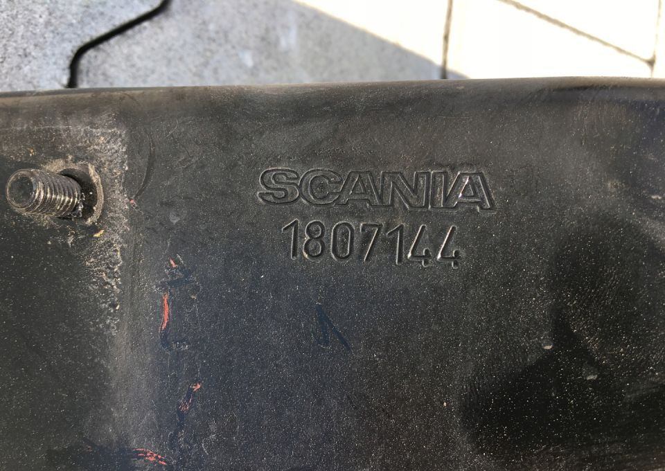 Scania R CP okular mocowanie lampy ramka - Bumper: gambar 2 Scania R CP okular mocowanie lampy ramka - Bumper: gambar 2