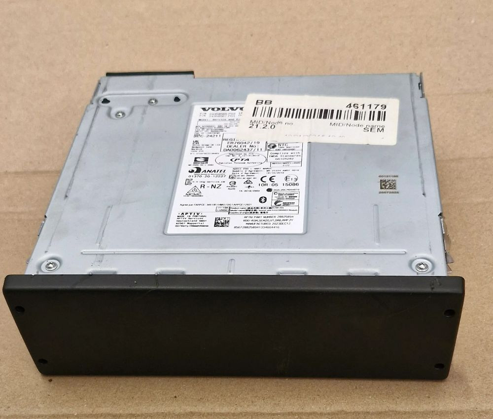 VOLVO FH5 FM5 RADIO STEROWNIK MODUŁ GPS GSM 24358569.P03 - Kabin dan interior: gambar 1 VOLVO FH5 FM5 RADIO STEROWNIK MODUŁ GPS GSM 24358569.P03 - Kabin dan interior: gambar 1