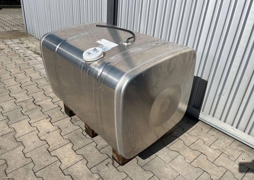 Zbiornik paliwa MAN TGX TGS 370 litrów bak - Tangki bahan bakar untuk Truk: gambar 2 Zbiornik paliwa MAN TGX TGS 370 litrów bak - Tangki bahan bakar untuk Truk: gambar 2