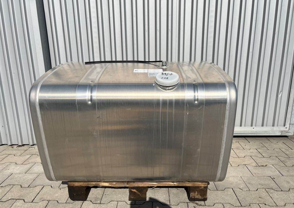 Zbiornik paliwa MAN TGX TGS 370 litrów bak - Tangki bahan bakar untuk Truk: gambar 1 Zbiornik paliwa MAN TGX TGS 370 litrów bak - Tangki bahan bakar untuk Truk: gambar 1