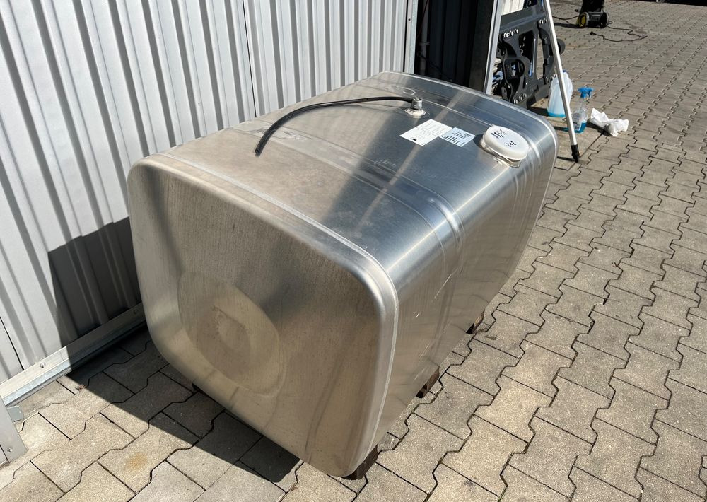 Zbiornik paliwa MAN TGX TGS 370 litrów bak - Tangki bahan bakar untuk Truk: gambar 3 Zbiornik paliwa MAN TGX TGS 370 litrów bak - Tangki bahan bakar untuk Truk: gambar 3