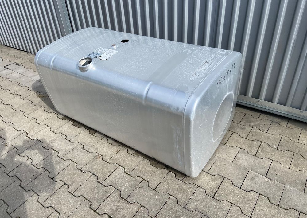 Zbiornik paliwa MAN TGX TGS 490 litrów bak - Tangki bahan bakar untuk Truk: gambar 2 Zbiornik paliwa MAN TGX TGS 490 litrów bak - Tangki bahan bakar untuk Truk: gambar 2