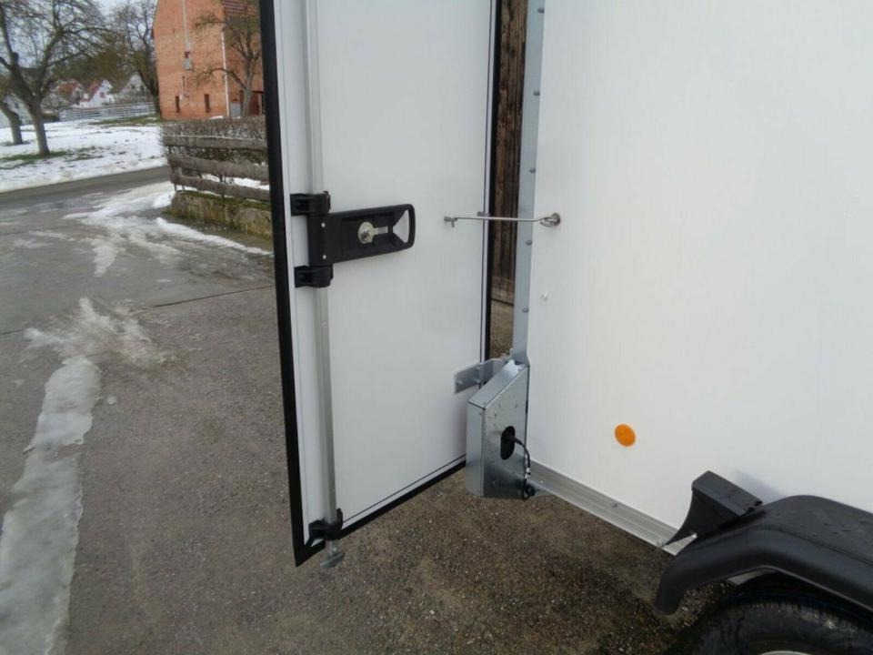 Böckmann PKW-Anhänger, KT3015/20 M-F, Koffer, 2,0 to. - Trailer kotak tertutup: gambar 5 Böckmann PKW-Anhänger, KT3015/20 M-F, Koffer, 2,0 to. - Trailer kotak tertutup: gambar 5
