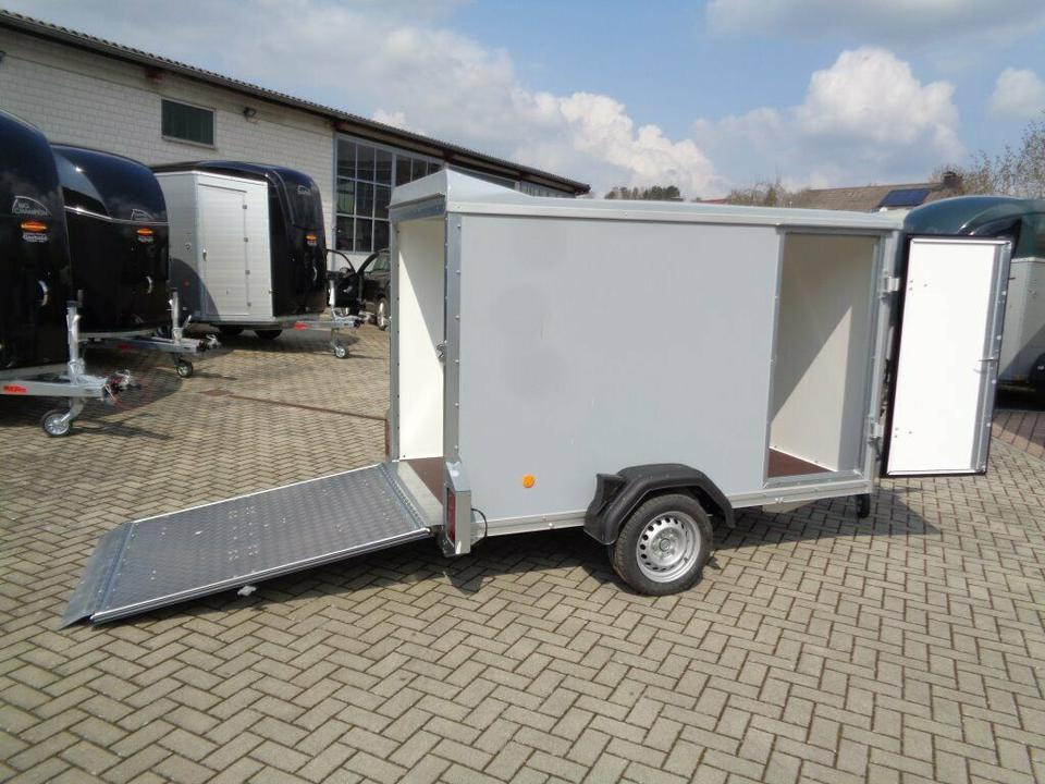 Böckmann PKW-Anhänger Koffer 1,35t Auffahrrampe Ladehöhe 42cm - Trailer mobil: gambar 1 Böckmann PKW-Anhänger Koffer 1,35t Auffahrrampe Ladehöhe 42cm - Trailer mobil: gambar 1