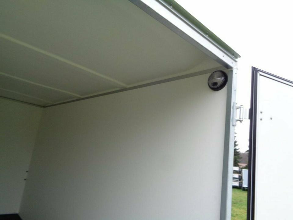 Böckmann, PKW Anhänger, Kofferanhänger KT 4018/27 H, 100 km/h - Trailer kotak tertutup: gambar 4 Böckmann, PKW Anhänger, Kofferanhänger KT 4018/27 H, 100 km/h - Trailer kotak tertutup: gambar 4