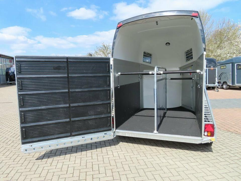 Böckmann Pferdeanhänger Champion Esprit Flügeltür Sattelkammer - Trailer pengangkut kuda: gambar 4 Böckmann Pferdeanhänger Champion Esprit Flügeltür Sattelkammer - Trailer pengangkut kuda: gambar 4