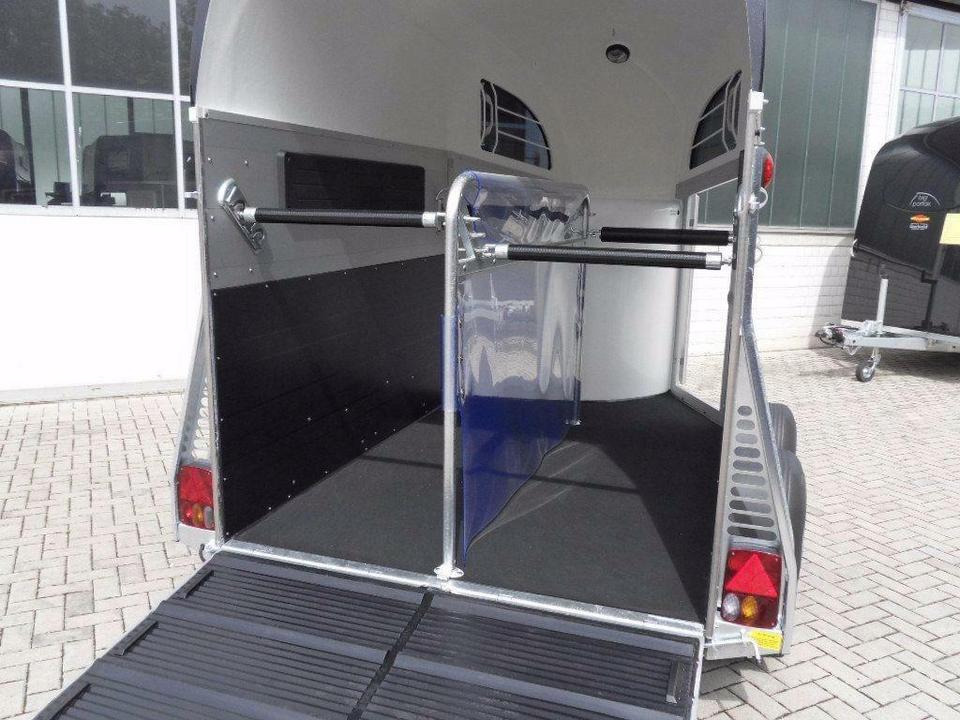 Trailer pengangkut kuda Böckmann Pferdeanhänger Champion R, Flügeltürkombi: gambar 6 Trailer pengangkut kuda Böckmann Pferdeanhänger Champion R, Flügeltürkombi: gambar 6