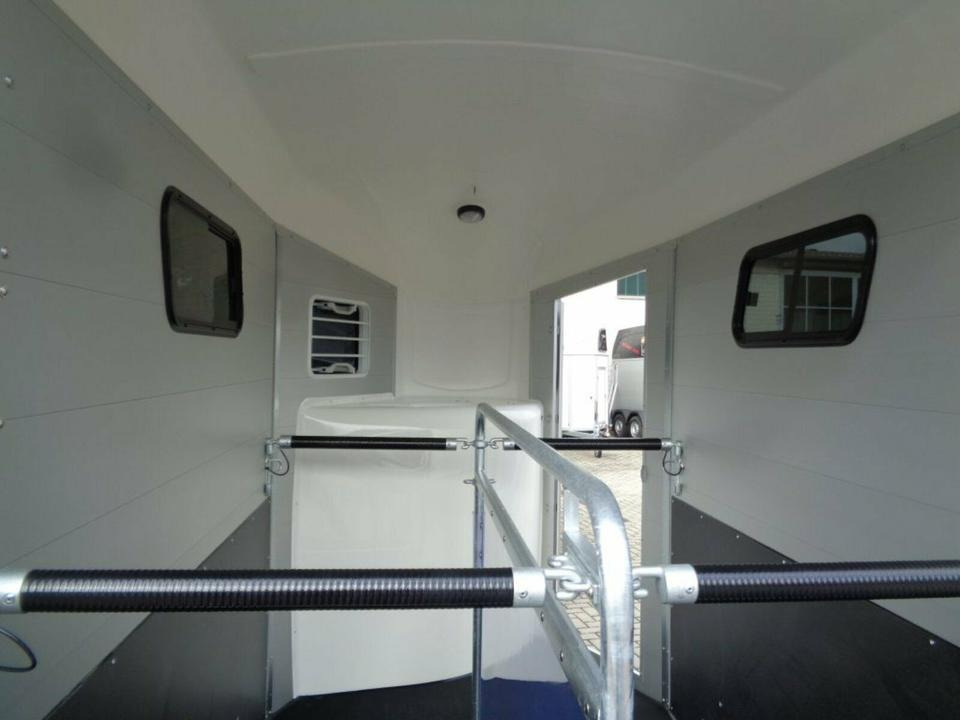 Böckmann Pferdeanhänger Portax Esprit ECO Aluboden Sattelkammer - Trailer pengangkut kuda: gambar 5 Böckmann Pferdeanhänger Portax Esprit ECO Aluboden Sattelkammer - Trailer pengangkut kuda: gambar 5