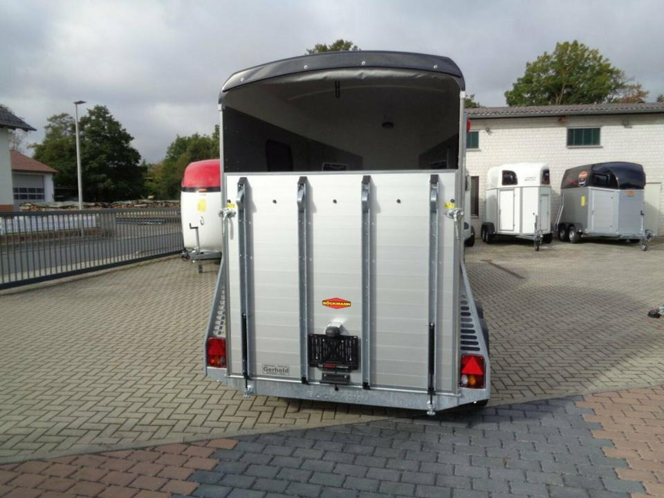 Böckmann Pferdeanhänger Portax Esprit s+b Aluboden, Sattelkammer, - Trailer pengangkut kuda: gambar 4 Böckmann Pferdeanhänger Portax Esprit s+b Aluboden, Sattelkammer, - Trailer pengangkut kuda: gambar 4