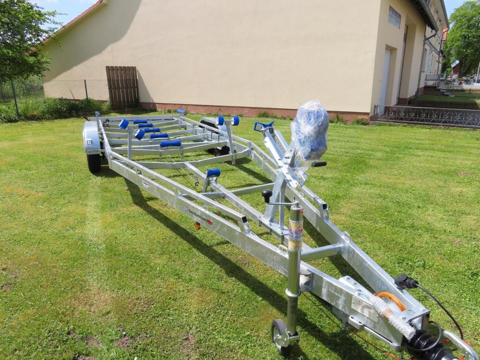 Böckmann TPV, PKW Anhänger, Bootstrailer, 3,5 to. Winde, 100 km/h - Trailer perahu: gambar 4 Böckmann TPV, PKW Anhänger, Bootstrailer, 3,5 to. Winde, 100 km/h - Trailer perahu: gambar 4