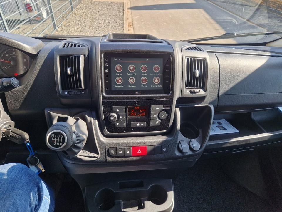 Truk pengangkut kuda MSG Stablehopper Pferdetransporter Pferdeanhänger Böckmann: gambar 8