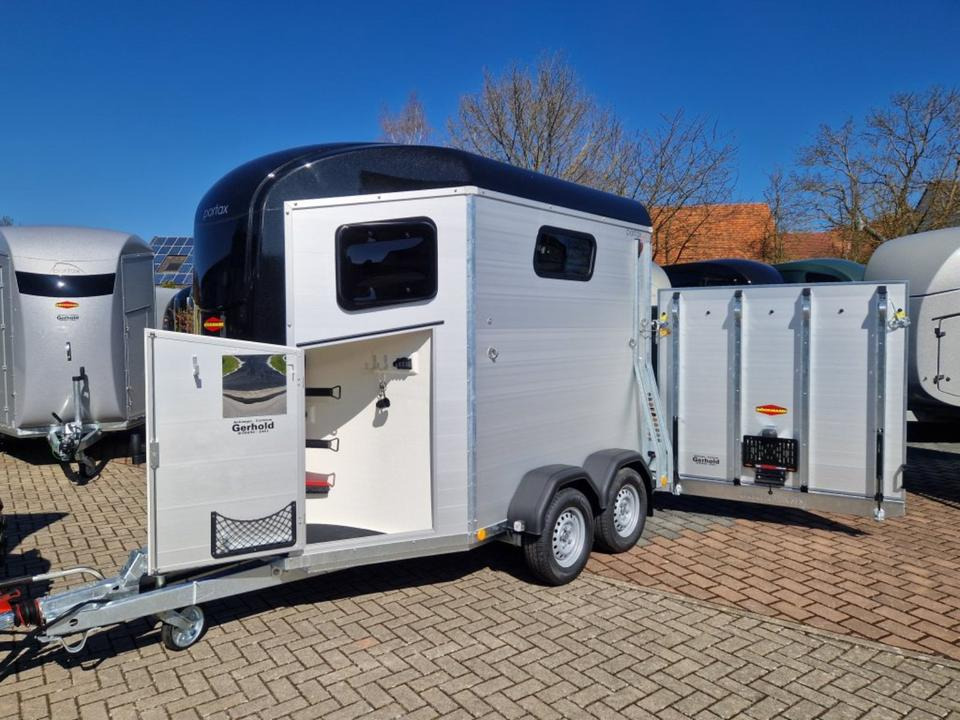 Pferdeanhänger Böckmann Portax Esprit Nex Gen Saka Flügeltür 2,4t - Trailer pengangkut kuda: gambar 1 Pferdeanhänger Böckmann Portax Esprit Nex Gen Saka Flügeltür 2,4t - Trailer pengangkut kuda: gambar 1