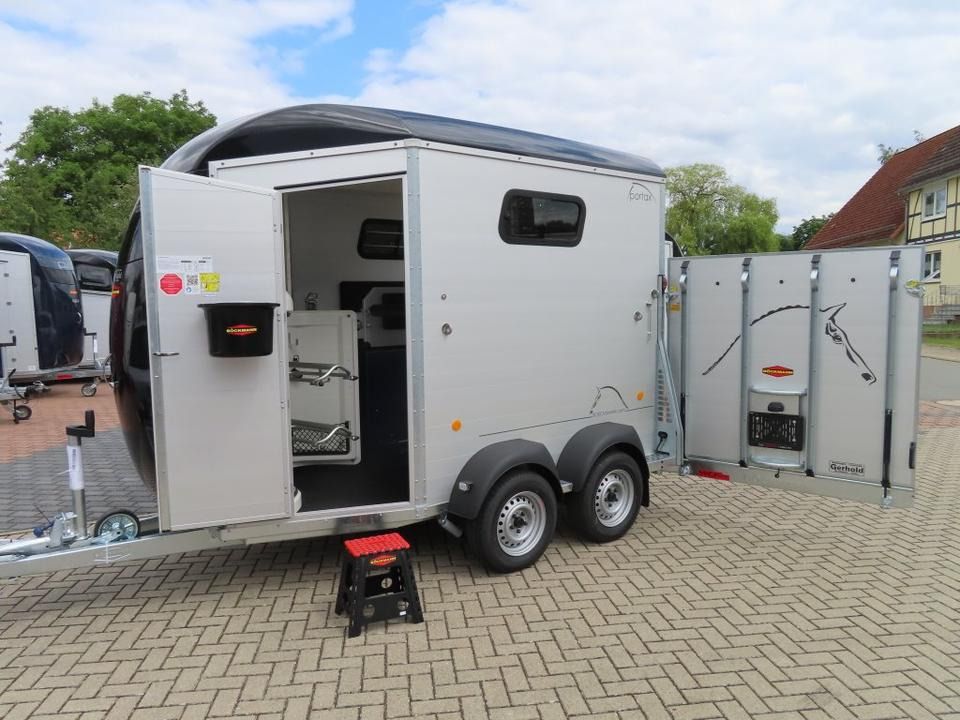 Pferdeanhänger Böckmann Portax K, Sattelk. Entladeklappe, 100 k. - Trailer pengangkut kuda: gambar 2 Pferdeanhänger Böckmann Portax K, Sattelk. Entladeklappe, 100 k. - Trailer pengangkut kuda: gambar 2