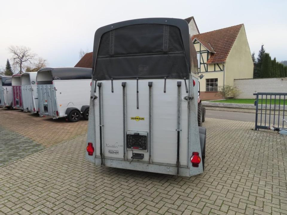 Pferdeanhänger Humbaur, Xanthos Aero, 100 km/h Sattelkammer - Trailer pengangkut kuda: gambar 4 Pferdeanhänger Humbaur, Xanthos Aero, 100 km/h Sattelkammer - Trailer pengangkut kuda: gambar 4