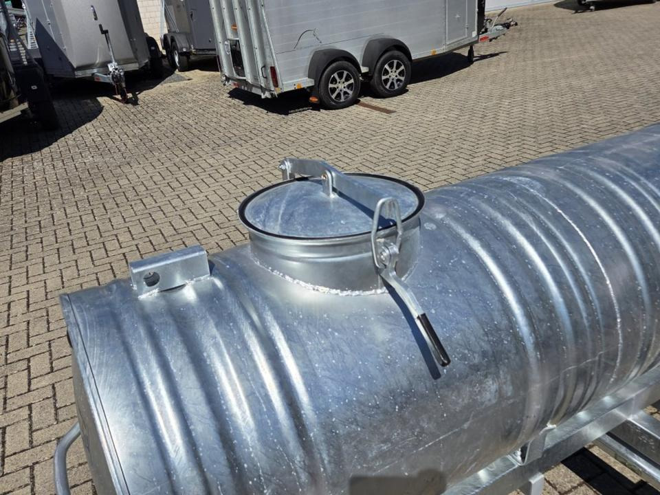 Wasserfass Verzinkt 600l Tränke Fahrgestell Beleuchtung - Trailer tangki: gambar 3 Wasserfass Verzinkt 600l Tränke Fahrgestell Beleuchtung - Trailer tangki: gambar 3