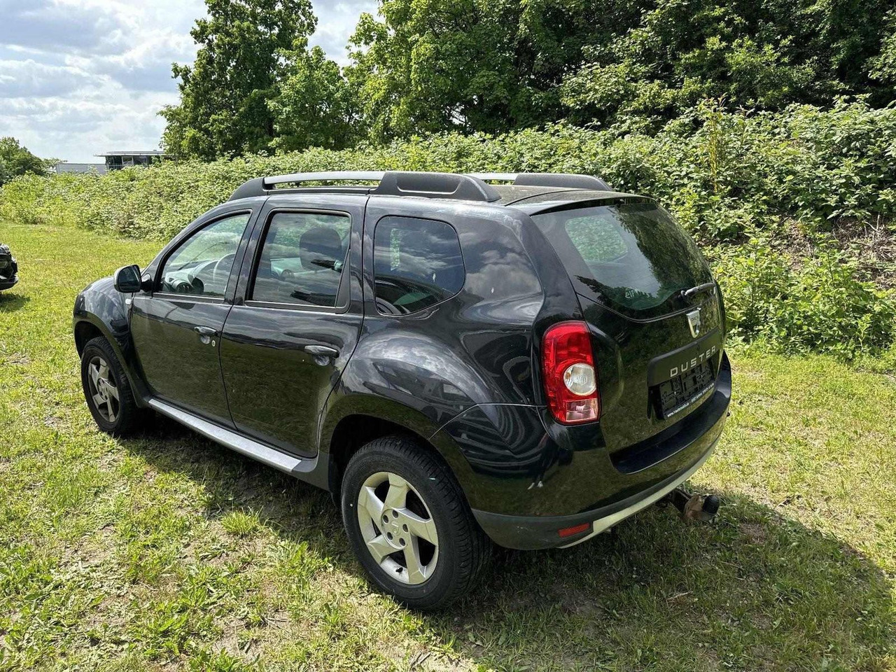 Dacia Duster 1.6 LAUREATE +ZAHNRIEMEN GERISSEN+ - Mobil SUV: gambar 3 Dacia Duster 1.6 LAUREATE +ZAHNRIEMEN GERISSEN+ - Mobil SUV: gambar 3