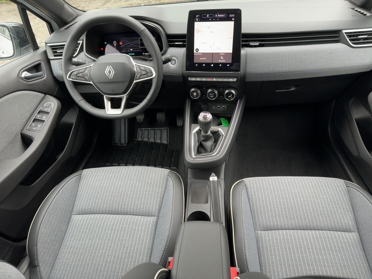 Mobil sedan Renault Clio Techno TCe90 PAKET-NAVI+WINTER (SITZH/NAVI): gambar 8