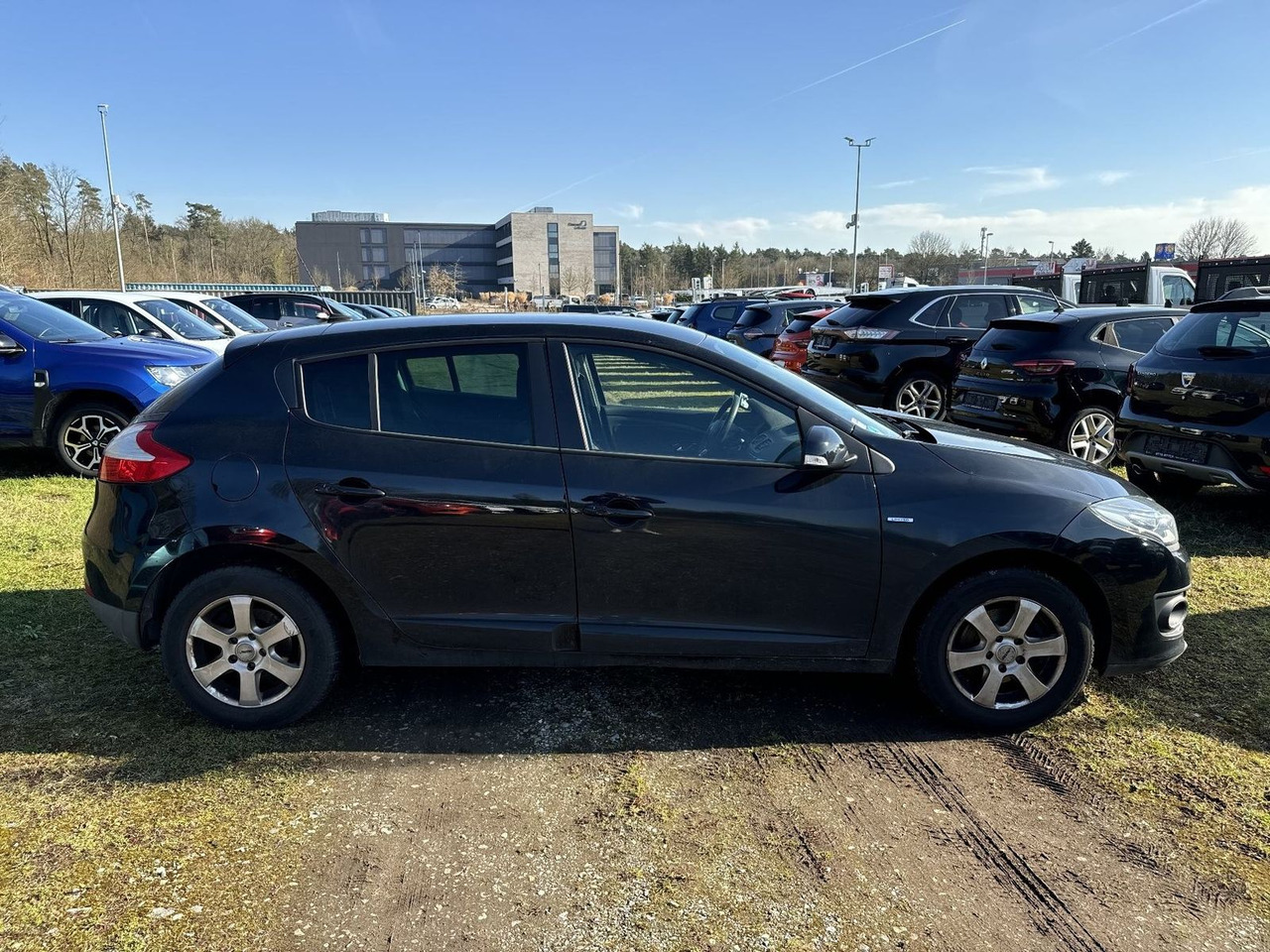 Renault Megane Limited TCe115 +KUPPLUNG DEFEKT/MOTOR OK+ - Mobil sedan: gambar 4 Renault Megane Limited TCe115 +KUPPLUNG DEFEKT/MOTOR OK+ - Mobil sedan: gambar 4