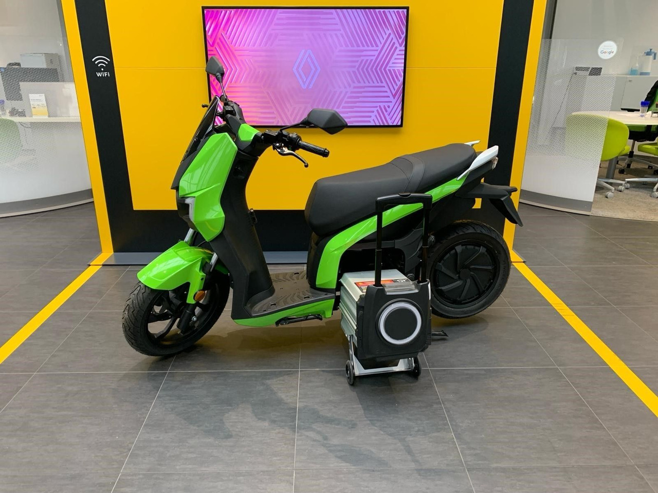 Silence S01 L3e Connected 95km/h (5,6 kWh) ELEKTROROLLER - Sepeda motor: gambar 2 Silence S01 L3e Connected 95km/h (5,6 kWh) ELEKTROROLLER - Sepeda motor: gambar 2