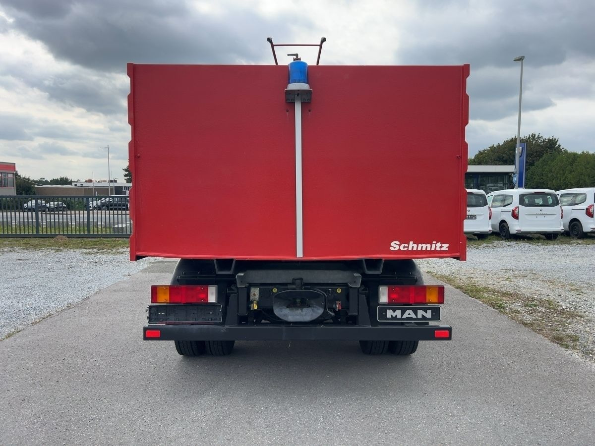 MAN LE 8150 4x2 Löschfahrzeug/Feuerwehr/Wassertank - Truk: gambar 3 MAN LE 8150 4x2 Löschfahrzeug/Feuerwehr/Wassertank - Truk: gambar 3