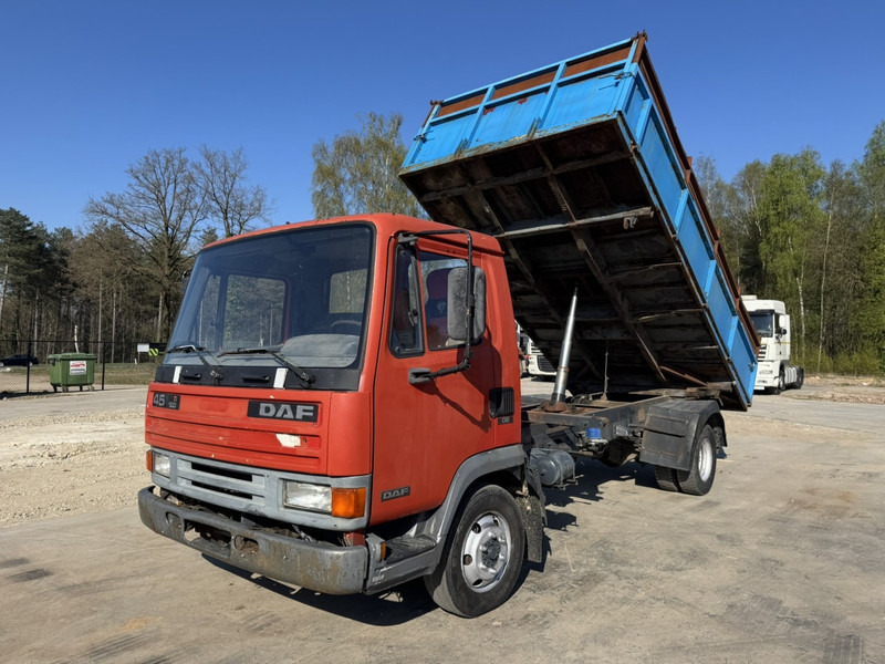 DAF 45 ATI 160 (FULL STEEL SUSPENSION / MANUAL PUMP / EURO 2) - Truk jungkit: gambar 1 DAF 45 ATI 160 (FULL STEEL SUSPENSION / MANUAL PUMP / EURO 2) - Truk jungkit: gambar 1