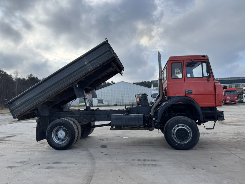 Iveco Magirus 180-23 (GRAND PONT / 4X4 / LAMES / POMPE MANUELLE) - Truk jungkit: gambar 4 Iveco Magirus 180-23 (GRAND PONT / 4X4 / LAMES / POMPE MANUELLE) - Truk jungkit: gambar 4