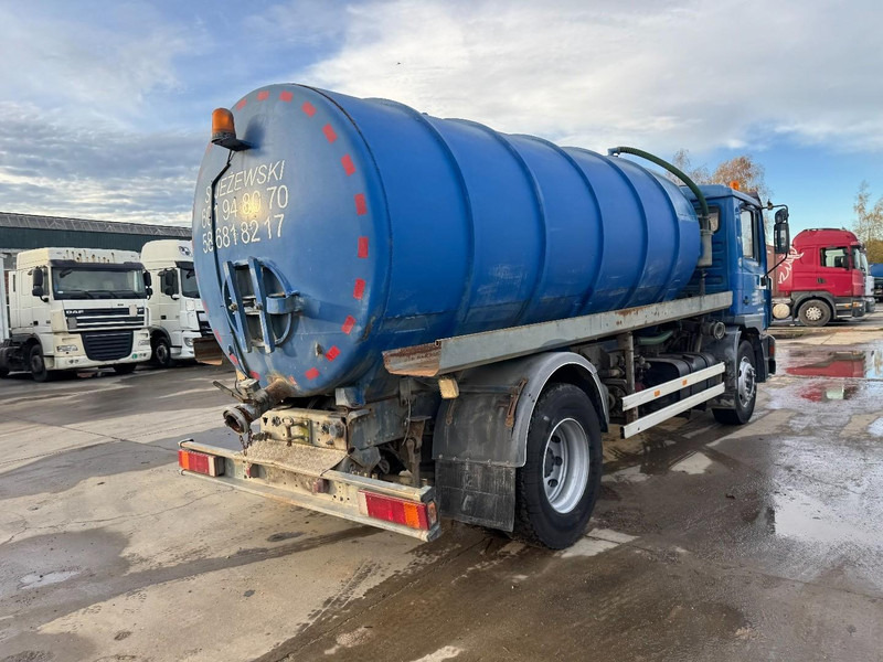 MAN 18.264 (12000 L / 6 CYLINDER / EURO 2 / MANUAL GEARBOX / BOITE MANUELLE) - Truk vakum: gambar 5 MAN 18.264 (12000 L / 6 CYLINDER / EURO 2 / MANUAL GEARBOX / BOITE MANUELLE) - Truk vakum: gambar 5