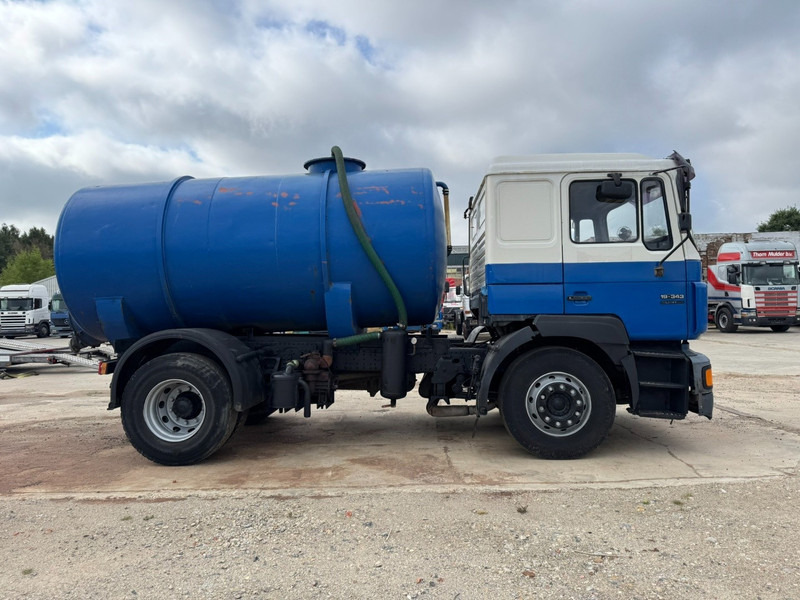 MAN 19.343 (12.000L / MANUAL GEARBOX / EURO 2 / PERFECT) - Truk vakum: gambar 4 MAN 19.343 (12.000L / MANUAL GEARBOX / EURO 2 / PERFECT) - Truk vakum: gambar 4