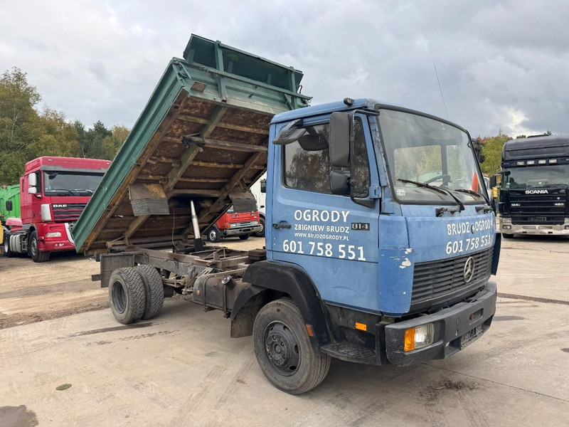 Mercedes-Benz SK 814 (6 CYLINDER / STEEL SUSPENSION / MANUAL PUMP / 3-SIDE TIPPER) - Truk jungkit: gambar 3 Mercedes-Benz SK 814 (6 CYLINDER / STEEL SUSPENSION / MANUAL PUMP / 3-SIDE TIPPER) - Truk jungkit: gambar 3
