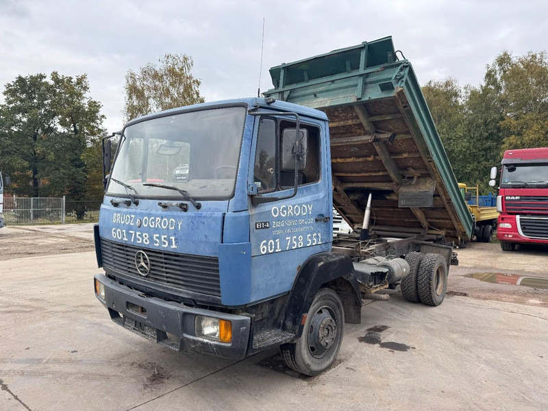 Mercedes-Benz SK 814 (6 CYLINDER / STEEL SUSPENSION / MANUAL PUMP / 3-SIDE TIPPER) - Truk jungkit: gambar 1 Mercedes-Benz SK 814 (6 CYLINDER / STEEL SUSPENSION / MANUAL PUMP / 3-SIDE TIPPER) - Truk jungkit: gambar 1