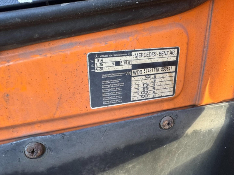 Truk box Mercedes-Benz SK 814 (STEEL SUSPENSION & MANUAL GEARBOX / SUSPENSION LAMES & BOITE MANUELLE): gambar 16 Truk box Mercedes-Benz SK 814 (STEEL SUSPENSION & MANUAL GEARBOX / SUSPENSION LAMES & BOITE MANUELLE): gambar 16